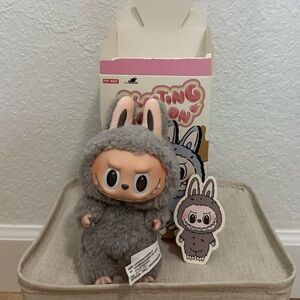 Exciting Macarons Labubu - Sesame Bean (opened)